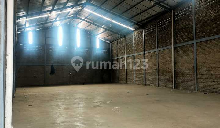 GUDANG DAERAH PERGUDANGAN SADANG HOLIS