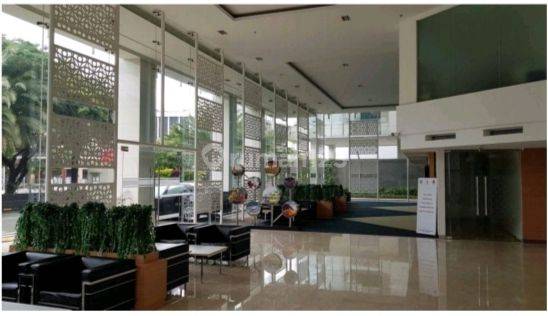 Gedung Kantor Bonafit Dengan Lift Dan Parkiran Luas Di Lokasi Elit Menteng  1