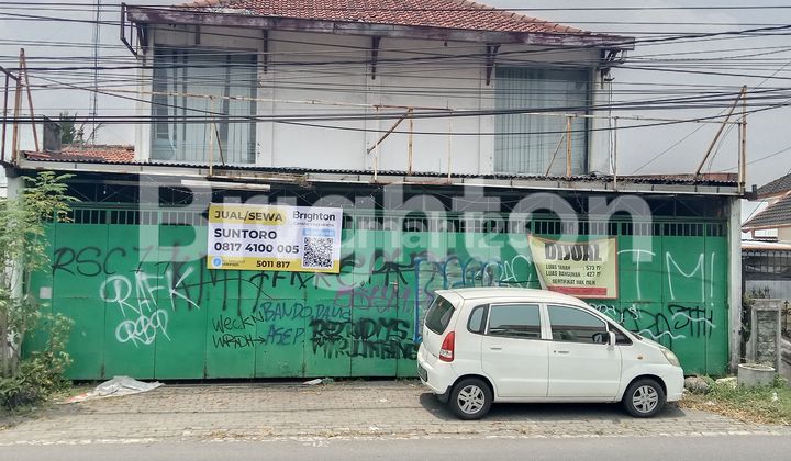 LARGE 2-STORY SHOPHOUSE LOCATED ON JOGJA SOLO ROAD TOWARD ADI SUCIPTO AIRPORT 2