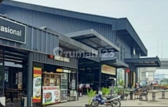 Di Gudang di Cakung Barat, Jakarta Timur Di Gudang di Cakung Barat, Jakarta Timur