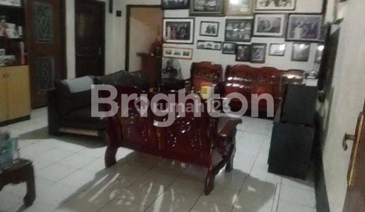 GUDANG + TOKO EX BANGUNAN JALAN