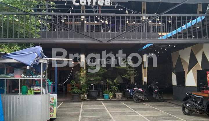 BANGUNAN CAFE LOKASI SUDAH RAMAI 1