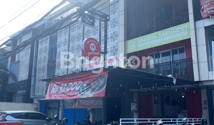 2-storey shophouse ready to operate in the Denpasar business area. The shophouse is in a dense and commercial area 1