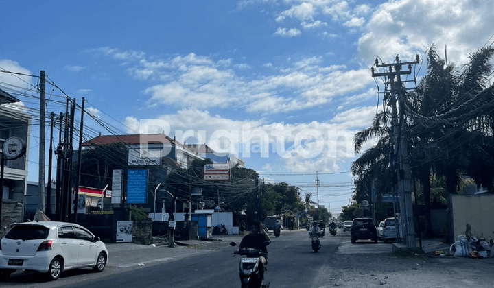 2-storey shophouse ready to operate in the Denpasar business area. The shophouse is in a dense and commercial area 2