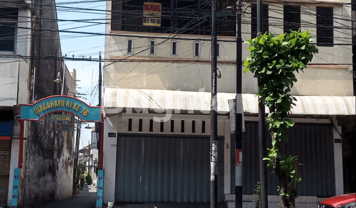 Ruko  2 pintu (Gandeng ) 2.5 lantai strategis di Jl MT Haryono/Mataram  Semarang 1