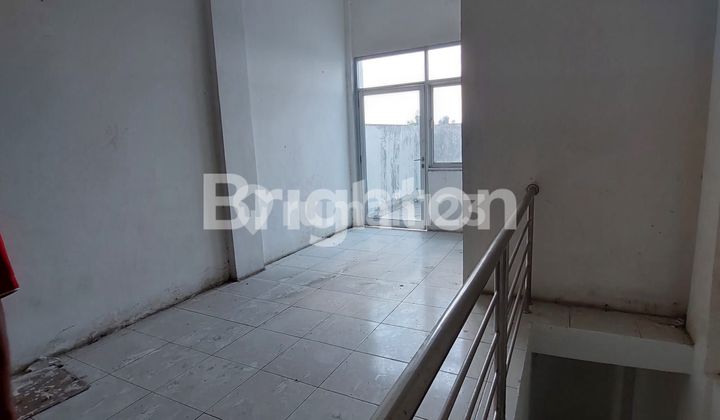 2 Ruko keren lokasi premium pinggir jalan 2