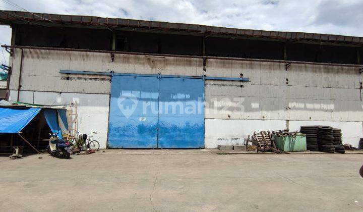 Good Spacious 1000 sqm Warehouse in Cakung, East Jakarta Near Toll Road
