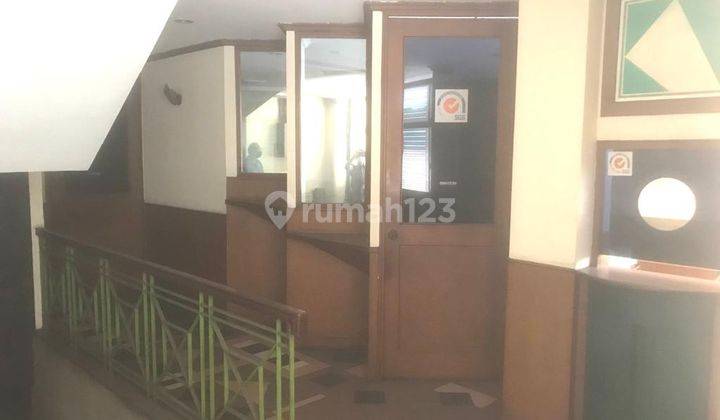 Gedung 4 Lantai Lokasi Bagus di Jalan Raya Jatinegara S5429 1