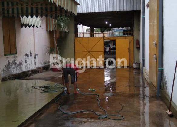 Ruko ex bengkel di jalan utama Wlingi 2