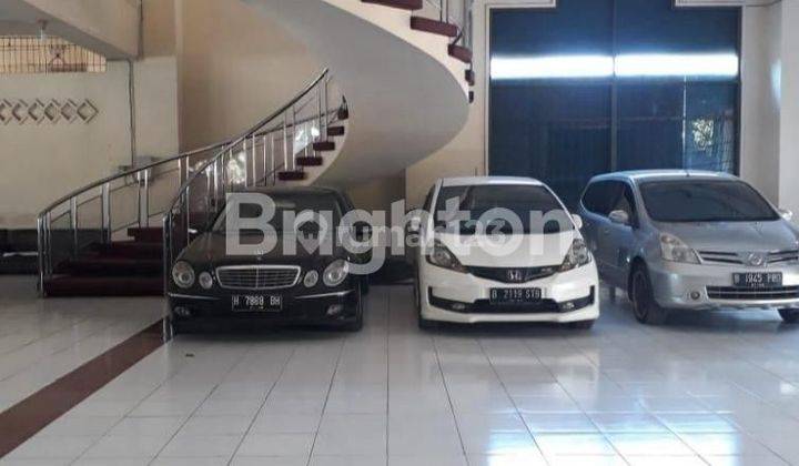 GEDUNG EX SHOWROOM MOBIL DI DAERAH JEBRES SOLO 1