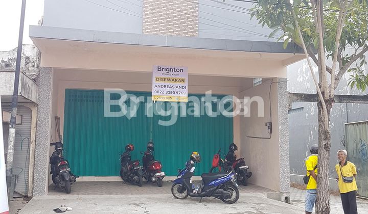 SHOPHOUSE AREA + PARKING IN TULUNGAGUNG