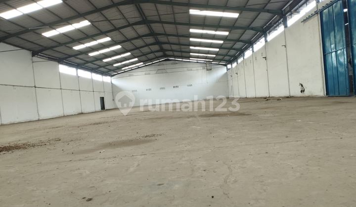 Wide Warehouse With Office Building Located in Cimencrang, Bandung Wide Warehouse With Office Building Located in Cimencrang, Bandung