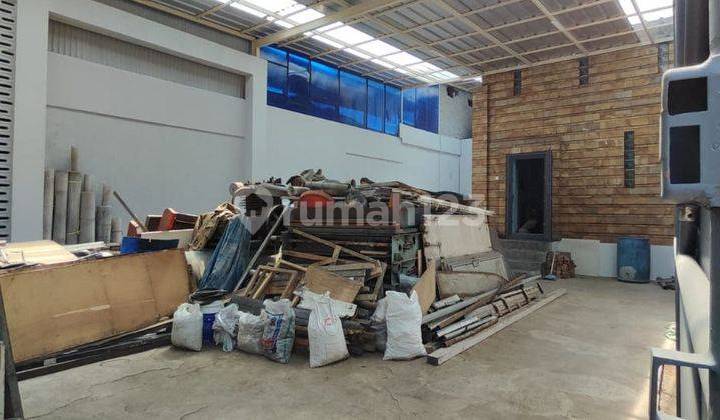 Very Attractive Sale Price Newly Renovated House Shop Warehouse Office 4 in 1 in Babakan Ciparay Very Attractive Sale Price Newly Renovated House Shop Warehouse Office 4 in 1 in Babakan Ciparay