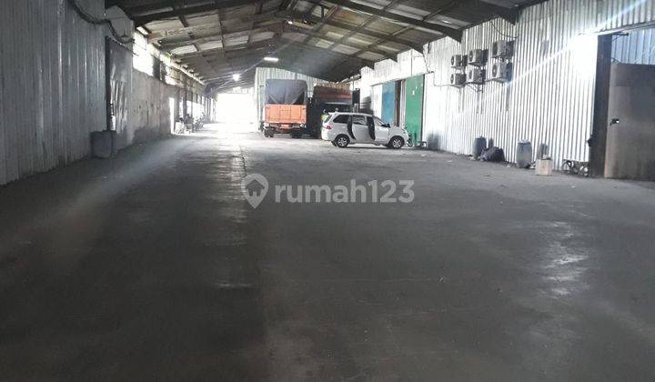 Gudang Sayap M Toha, Area Gudang Bersama, Jalan Lebar 2