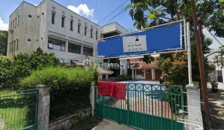 Gedung Ex Sekolah 3 Lantai Di Sayap Dago Bandung 2