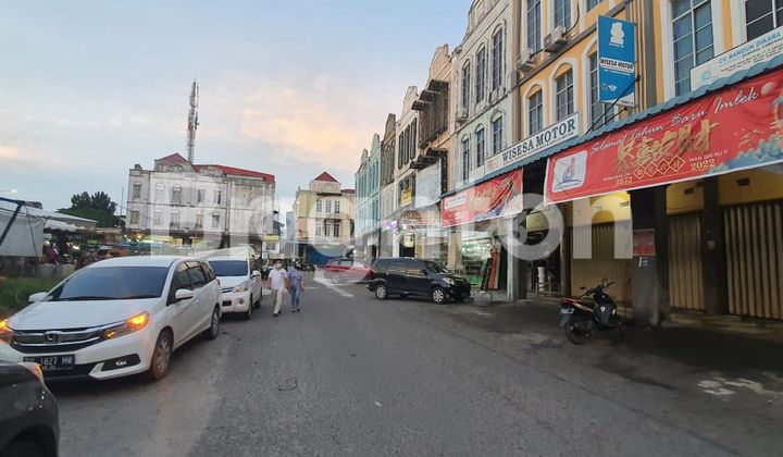 dekat pasar,dekat sekolah 2