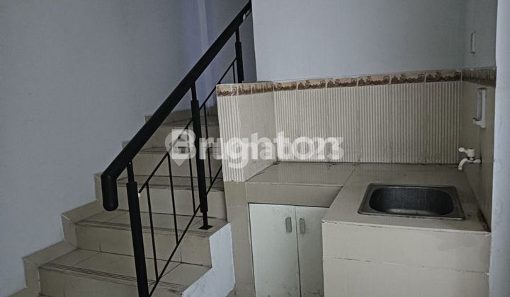 STRATEGIC LINKED SHOPHOUSE IN DEPOK 2