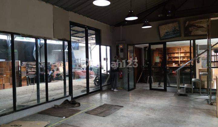 Ruang Usaha Strategis Dan Ramai di Cihampelas Bandung 2