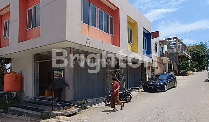 3 UNIT RUKO HARGA MURAH LOKASI PADAT PENDUDUK DI BENGKONG NUSANTARA 1