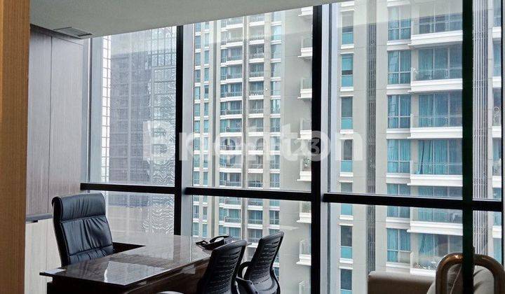 Kantor Office Space Modern SCBD District 8 Revenue Tower 1