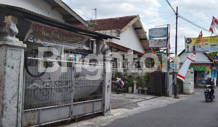 MINIMARKET + LAUNDRY, JALAN MAGELANG, BOROBUDUR PLAZA, TUGU JOGJA, MALIOBORO. 1