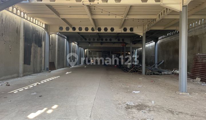 3-Story Building on Main Road Sudirman, Bandung