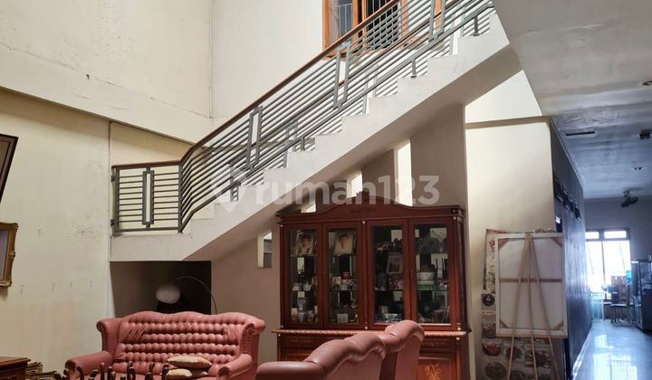 Ruko Lokasi Ramai Di Jl Kanoman 2