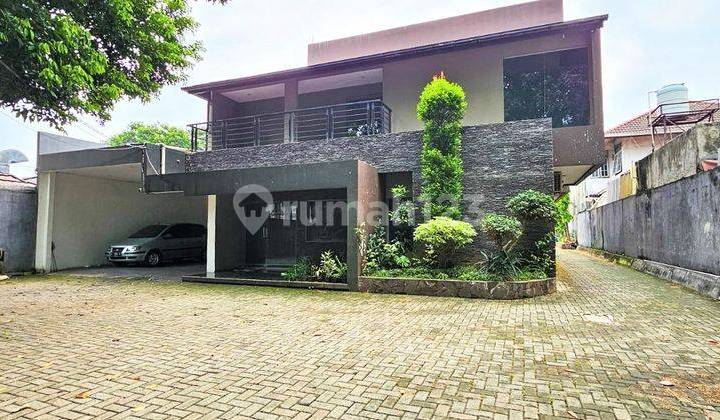 Gedung Kantor Strategis Pinggir Jalan Cilandak Jakarta Selatan