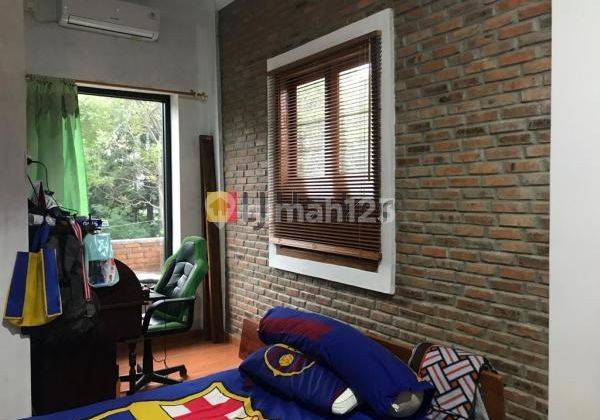 Dijual rumah nuansa villa bali dengan kolam renang dalam komplek perumahan dipenggilingan cakung 1