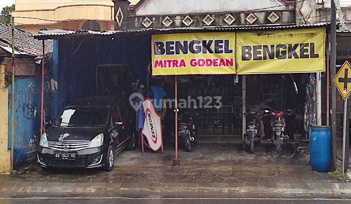 Ruang Usaha Lokasi Strategis di Jl Godean 1