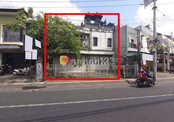 2.5 storey shophouse for sale on Jalan Main West Denpasar, very suitable for all types of businesses   1