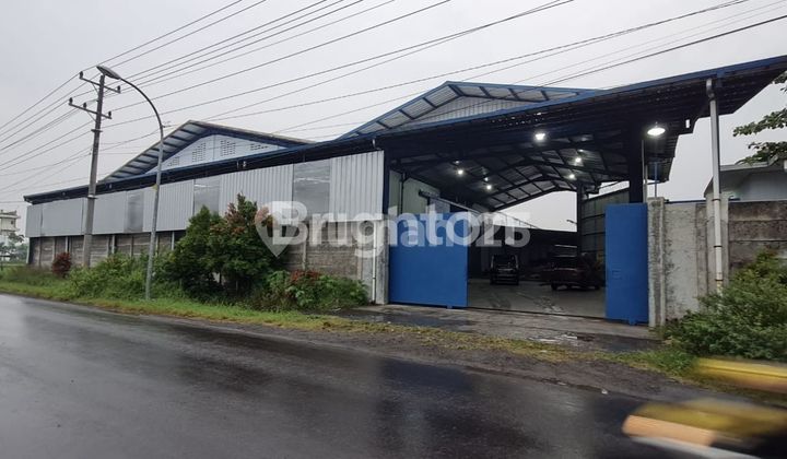 GUDANG SIAP PAKAI! BANGUNAN TERAWAT DAN KOKOH! TIDAK BANJIR! AKSES TRONTON! GERBANG 7 METER DAN TINGGI!!! 1