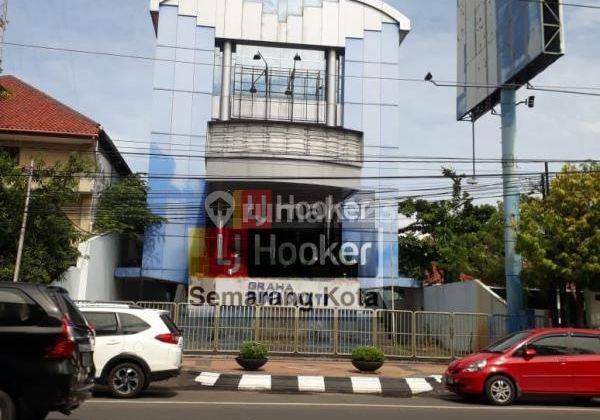 Gedung siap pakai di daerah Tengah kota 1