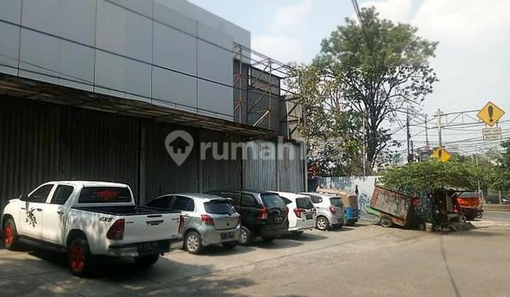 Jual Rugi Bu Gedung/Tanah Gandeng Harga Dibawah NJOP! bisa untuk Showroom Mobil Lokasi Sangat Strategis. Kami Bantu untuk Nego Sampai Deal!!!