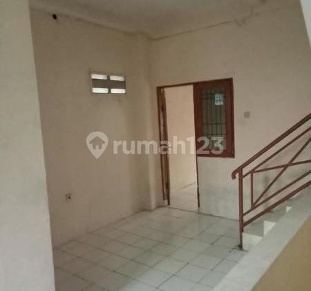 Ruko disewakan murah di jl Kedoya Duri raya yang padat pemukiman 2