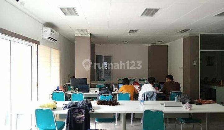 Dijual Cepat Gedung Kantor di K.h. Wahid Hasyim 2