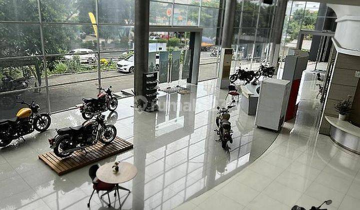 Yd, Dijual Showroom di Daerah Depok Margonda 2