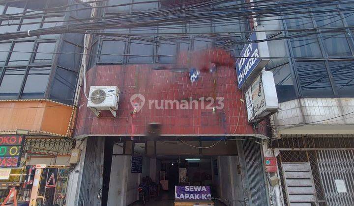 Ruko 3 lantai jalan raya besar di Suryopranoto, Petojo Utara, Gambir 1