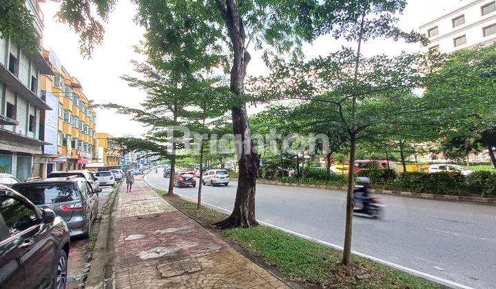 RUKO NAGOYA HADAP JALAN JALUR UTAMA PUSAT KERAMAIAN KOTA NAGOYA 2