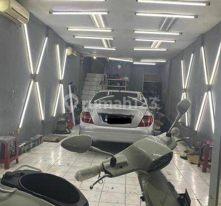 Lokasi Strategis ruko 4 lt siap huni pinggir jalan akses 2 mobil lowong di condet dekat raya bogor 2