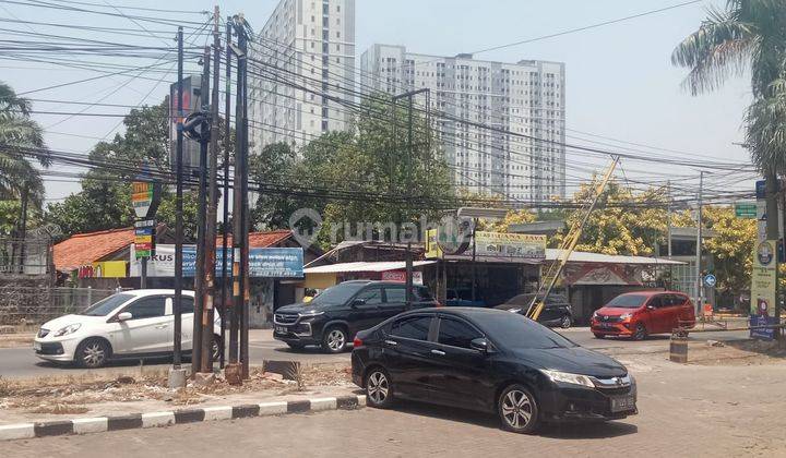 Ruko Siap Usaha Lokasi Strategis Depan Apartemen Emerald 2