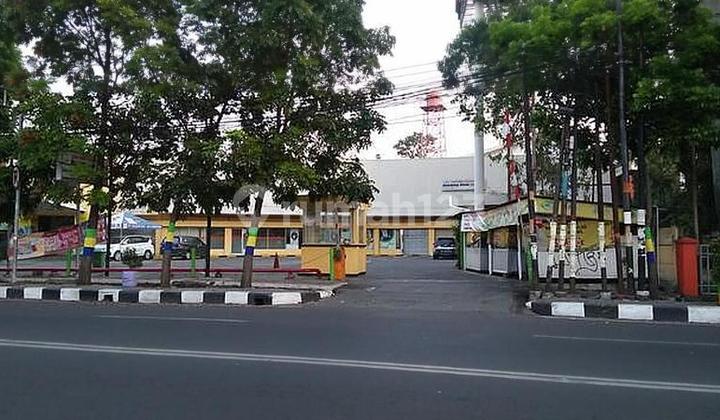 Bangunan Supermarket di Kota Bandung