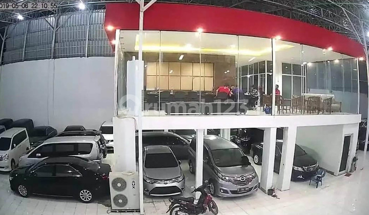Showroom di Husein Sastra Negara, Juru Mudi, Benda 1