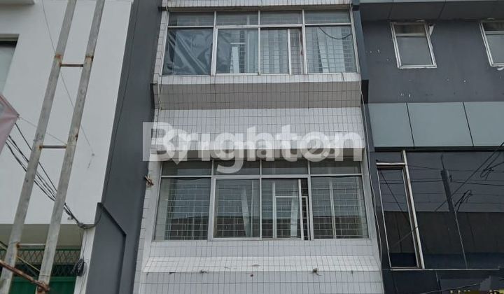 RUKO  3 LANTAI DI FATMAWATI JAKARTA SELATAN