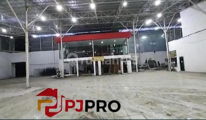 Former Car Showroom Building in Jurumudi, Tangerang 2