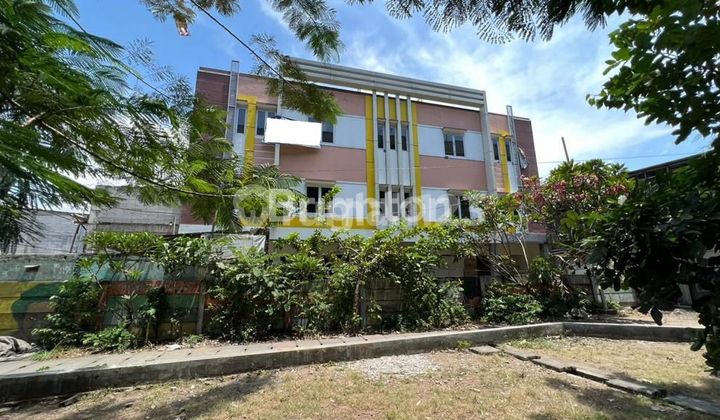 Ruko baru 3 lantai lokasi strategis Jalan Raya Pelabuhan Priok Jakarta Utara