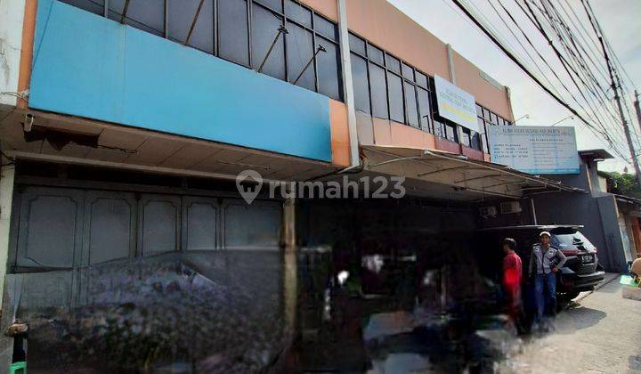 RUKO 3 LANTAI PINGGIR JALAN RAYA COCOK UNTUK USAHA 2