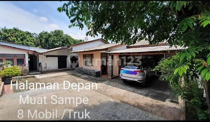 Warehouse in a highly strategic location between Alam Sutra and Graha Raya.