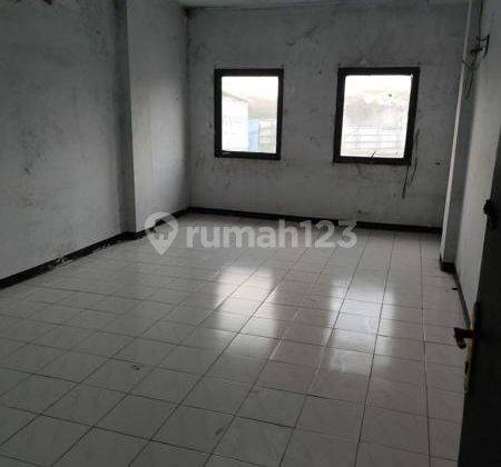 Ruko 3 Lantai Lokasi Pinggir Jalan Raya Serpong Siap Pakai 2