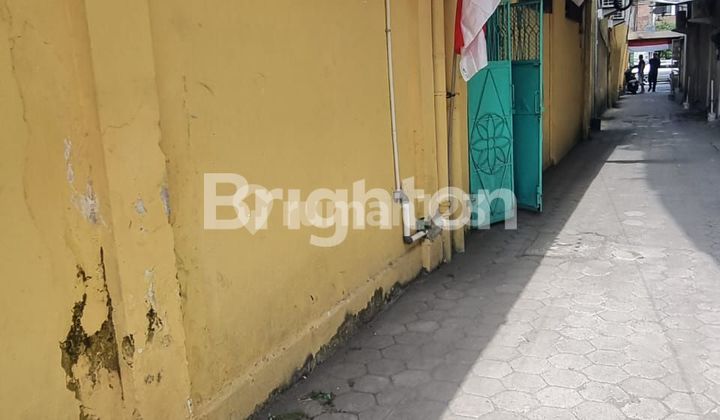 *Urip Sumoharjo, Luas 426m², Pinggir Jalan Raya (Nol Jalan), Area Komersial, Siap Untung* Ruko Urip Sumoharjo, Yogyakarta 2